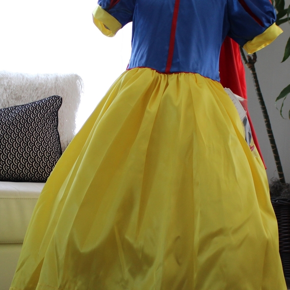 SNOW WHITE COSTUME - Picture 9 of 13